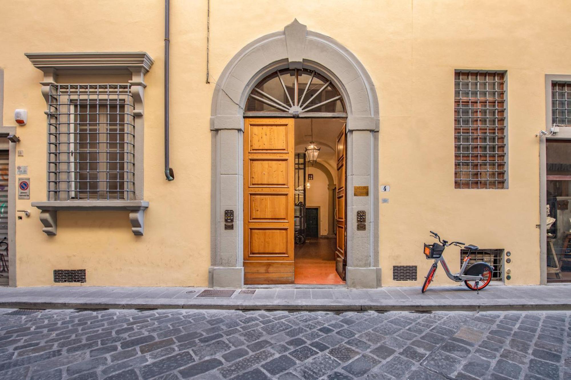 Mamo Florence - Borgo Santa Croce Apartment ภายนอก รูปภาพ